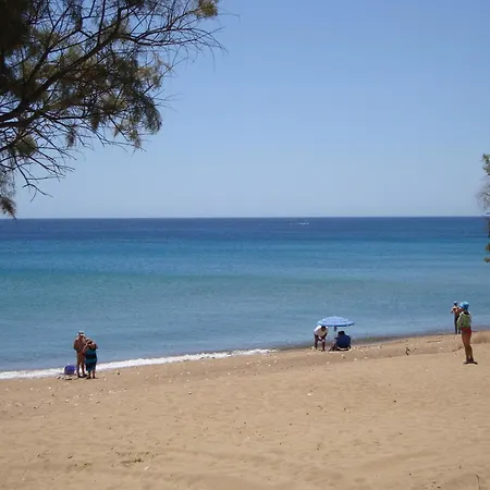 Carisma Apartment Livadhakia